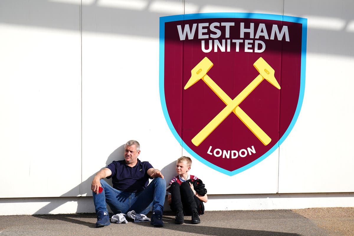 West Ham United vs Manchester United LIVE: Premier League team news, line-ups and more