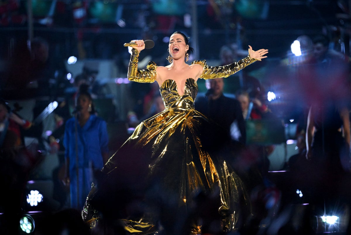 Katy Perry wows coronation concert viewers with ‘iconic’ gold gown: ‘A dress and a half’