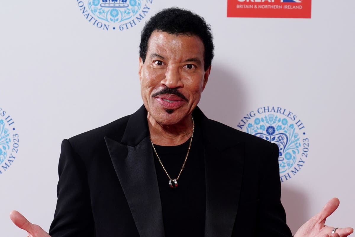Lionel Richie mengatakan Raja akan membawa ‘rasa baru’ pada peran raja