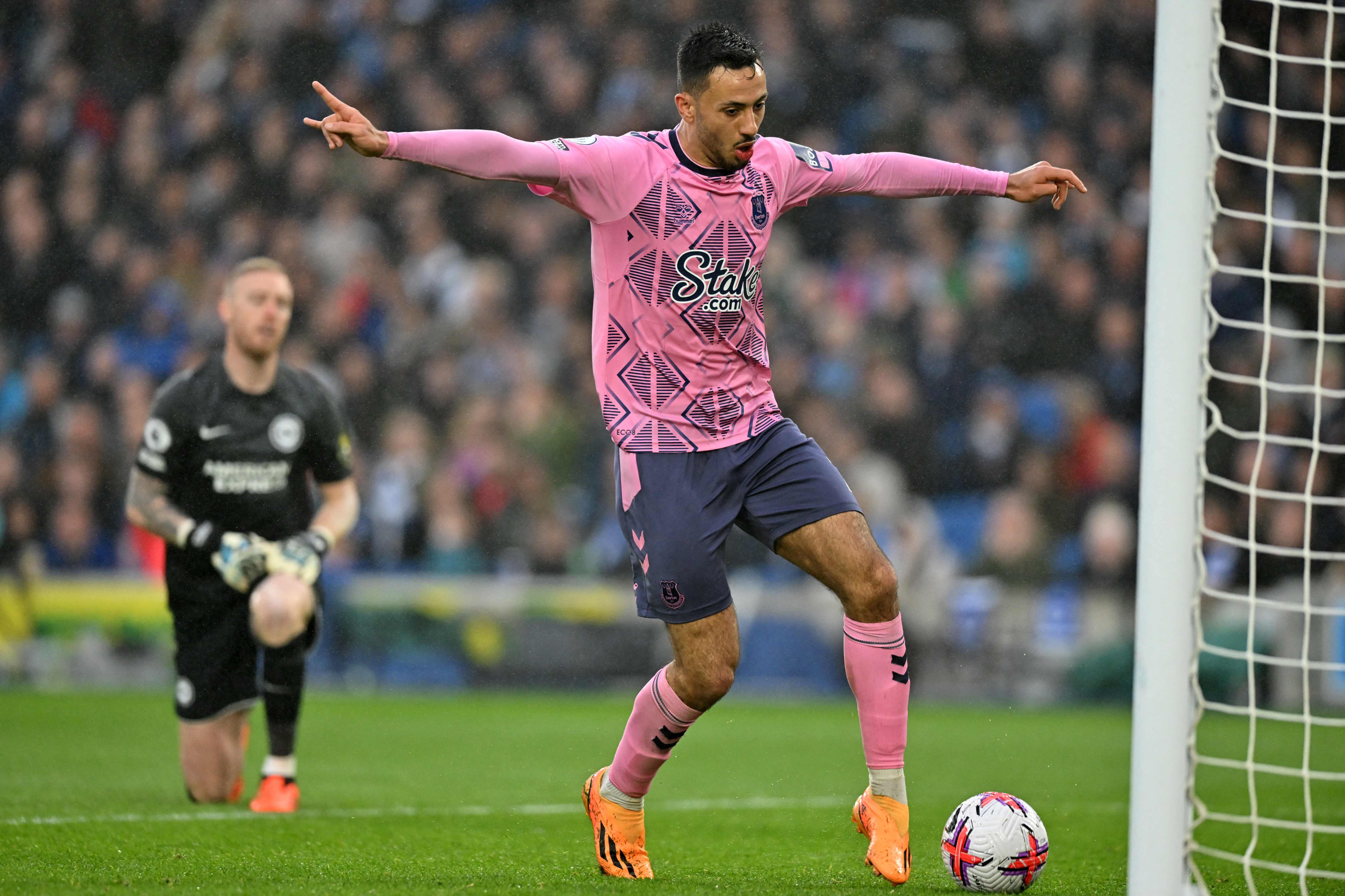 Dwight McNeil’s brilliant performance gives Everton hope of avoiding the drop