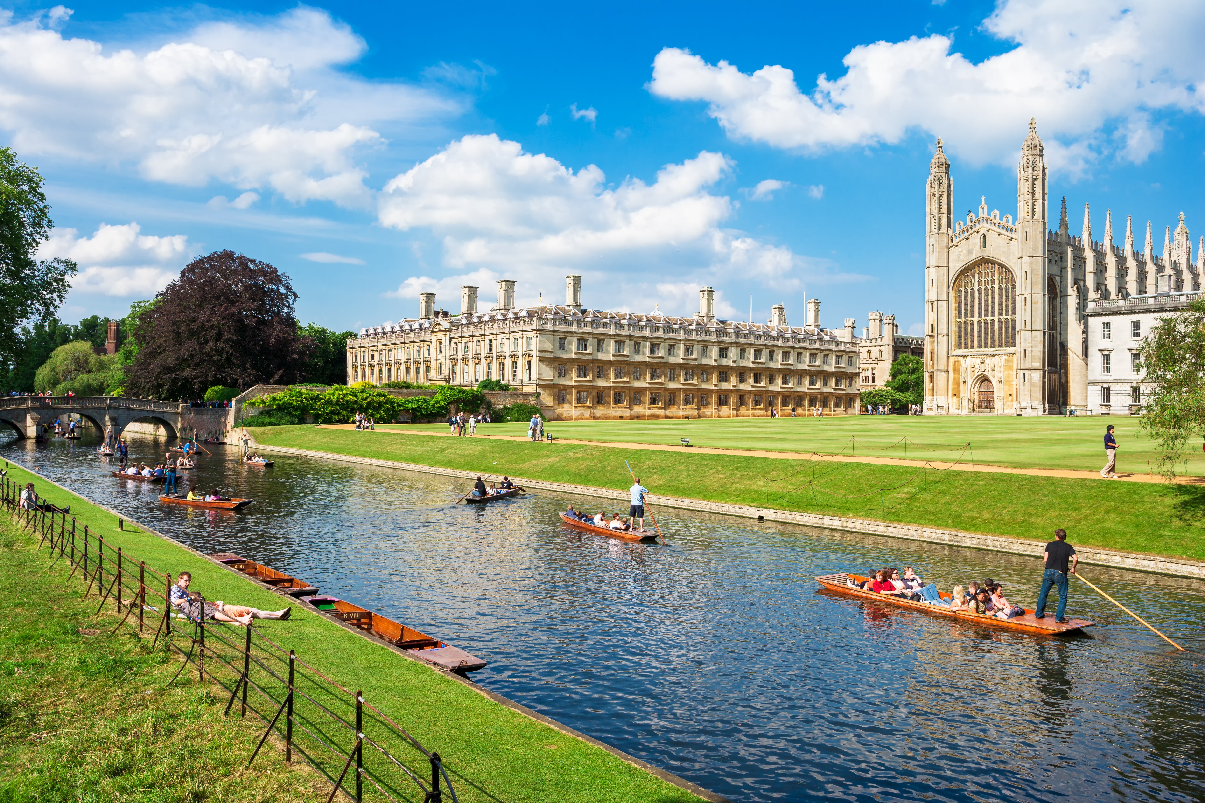 Tourists can enjoy punting along the River Cam