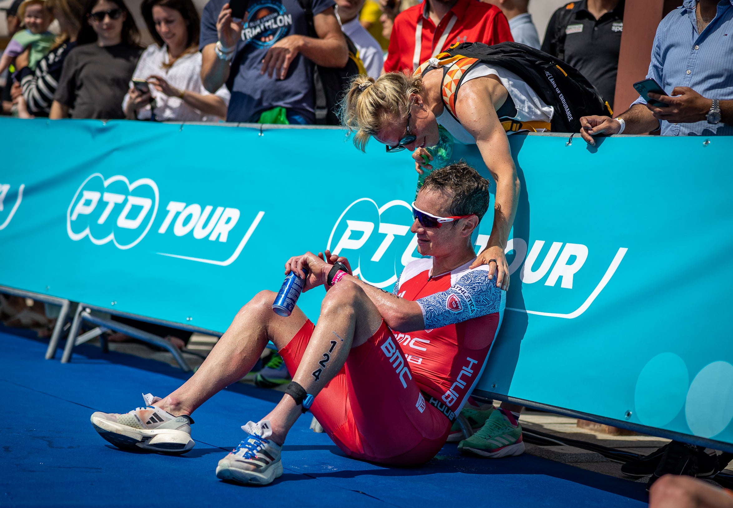 Alistair Brownlee led into the final transition but fell away to miss out on the podium