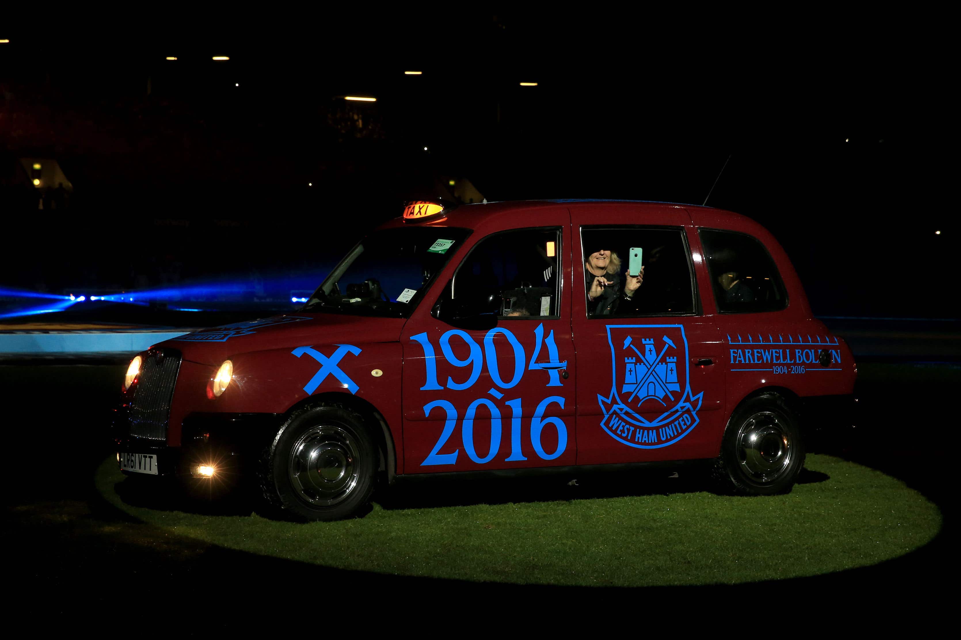 Former players arrive in taxis ahead of the final game to be played at Upton Park (Nick Potts/PA)