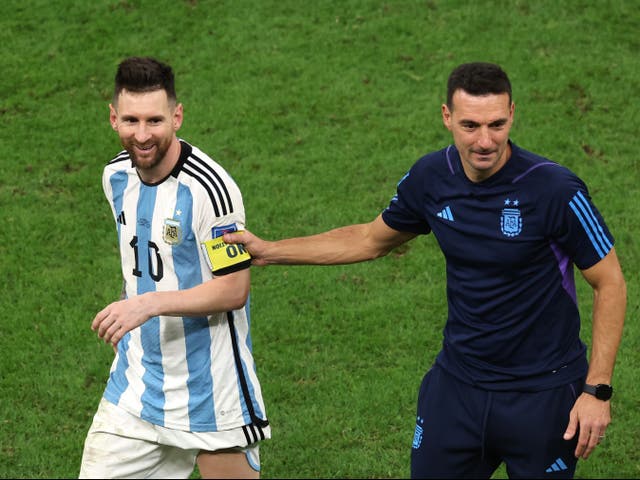 <p>Lionel Scaloni (right) has said he does not mind where his captain plays his club football </p>