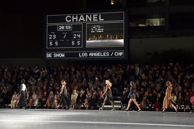CHANEL Cruise 2023/24 Fashion Show - Inside