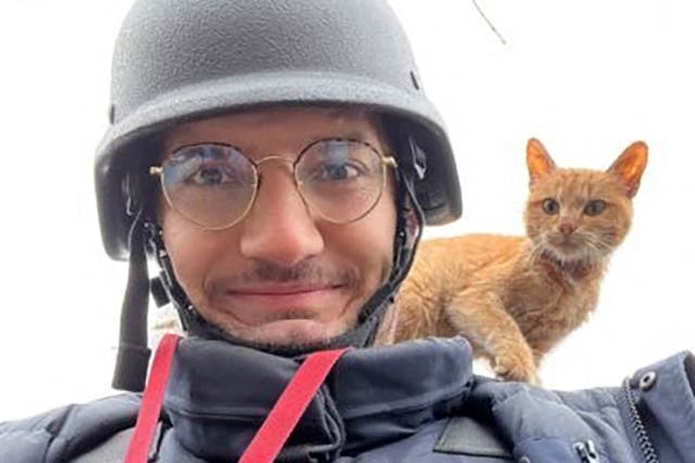 <p>Arman Soldin snaps a selfie with a cat during an assignment for AFP in Ukraine. He was killed by rocket strike.</p>