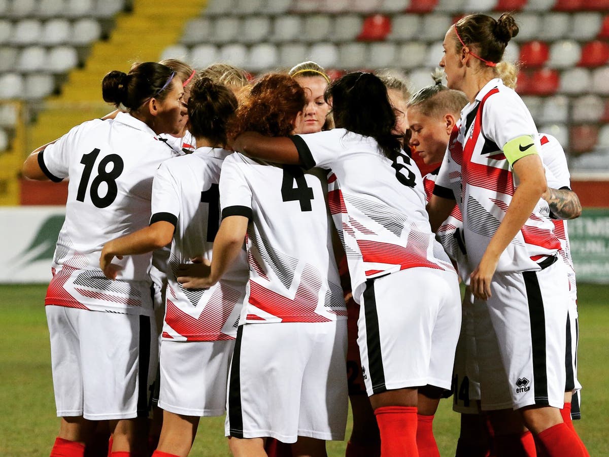 Steven Gerrard lends support as England seek funding to send deaf women’s team to World Cup