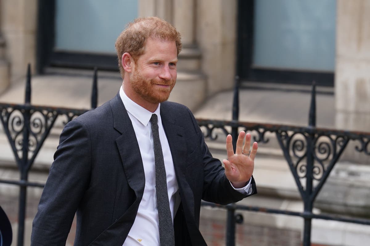 Pengumpulan informasi ilegal ‘merupakan kebiasaan dan tersebar luas’, kata persidangan Harry