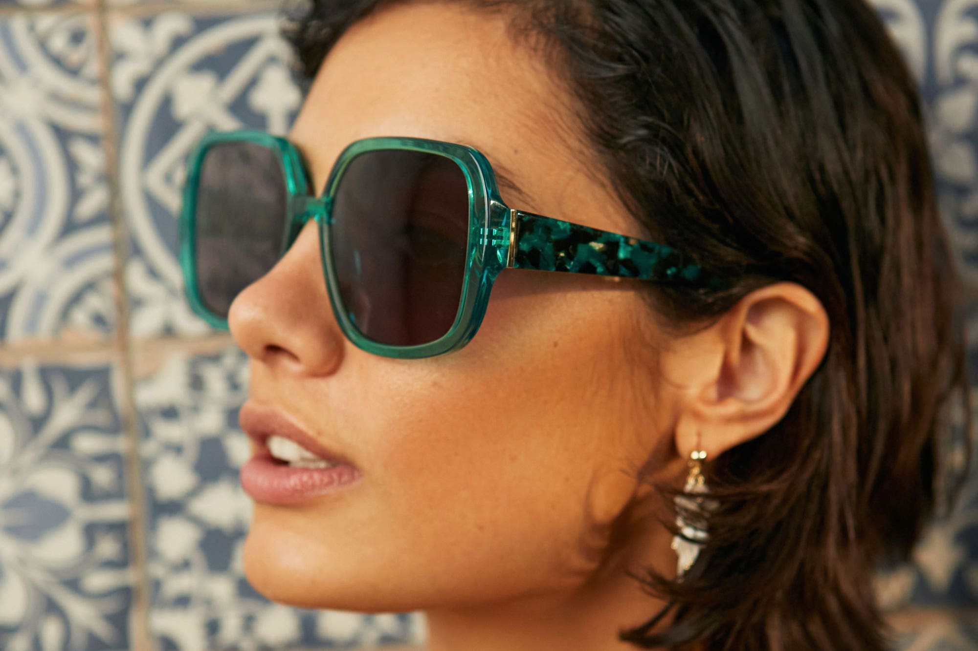 5 sunglasses trends that will be everywhere this summer