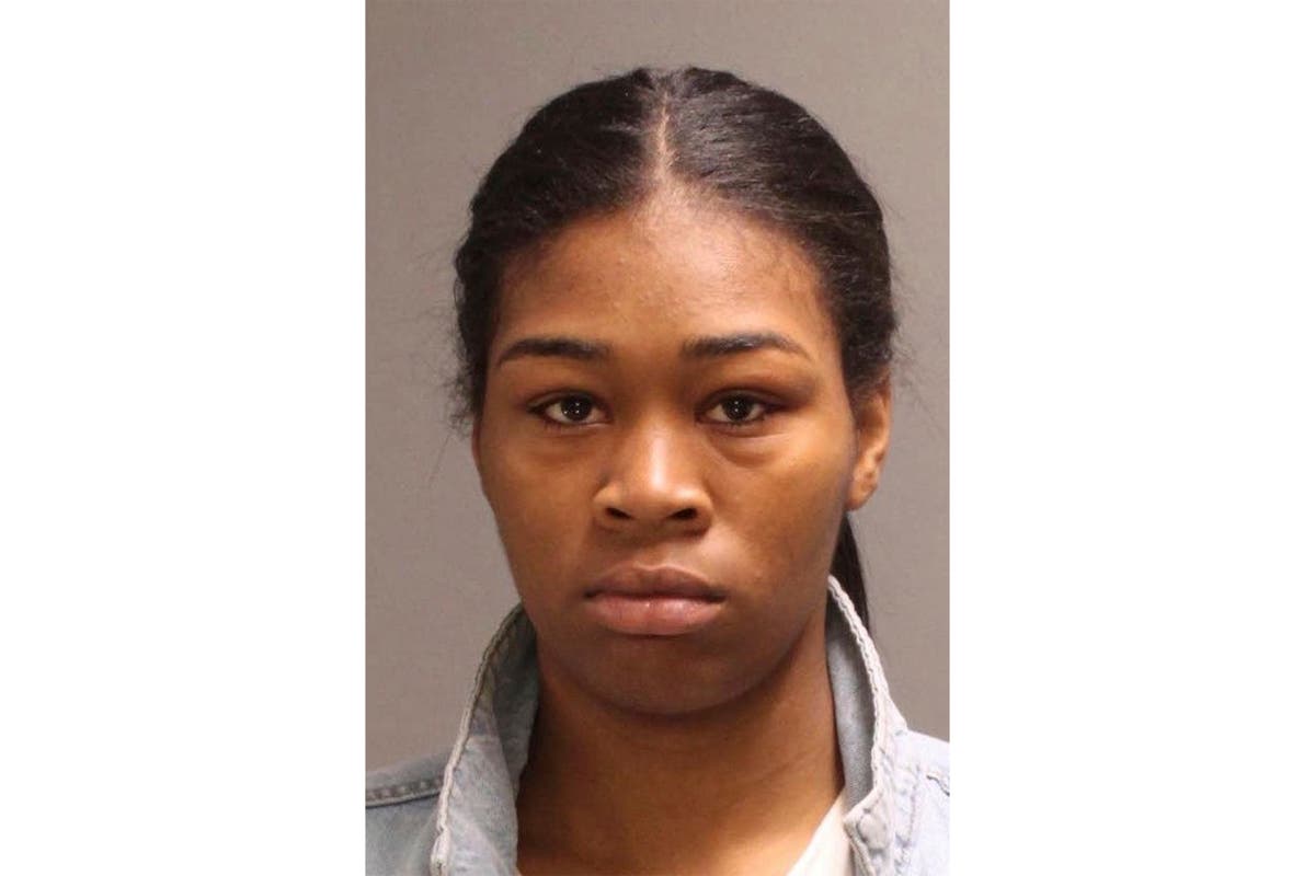 Woman Accused Of Aiding 2 Men Who Escaped From Philadelphia Prison The Independent 2370