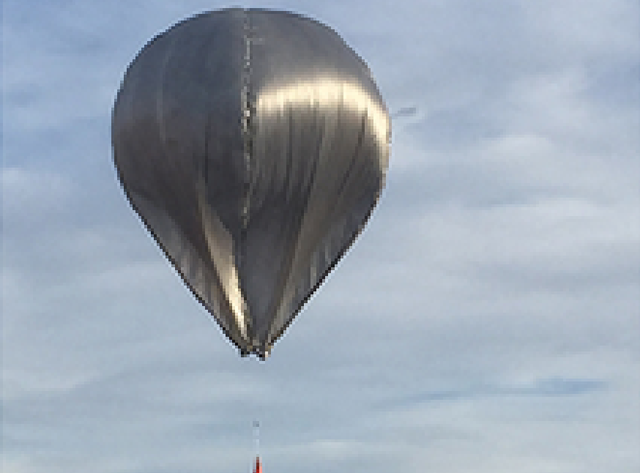 <p>Hot air balloon with an infrasound microbarometer payload</p>