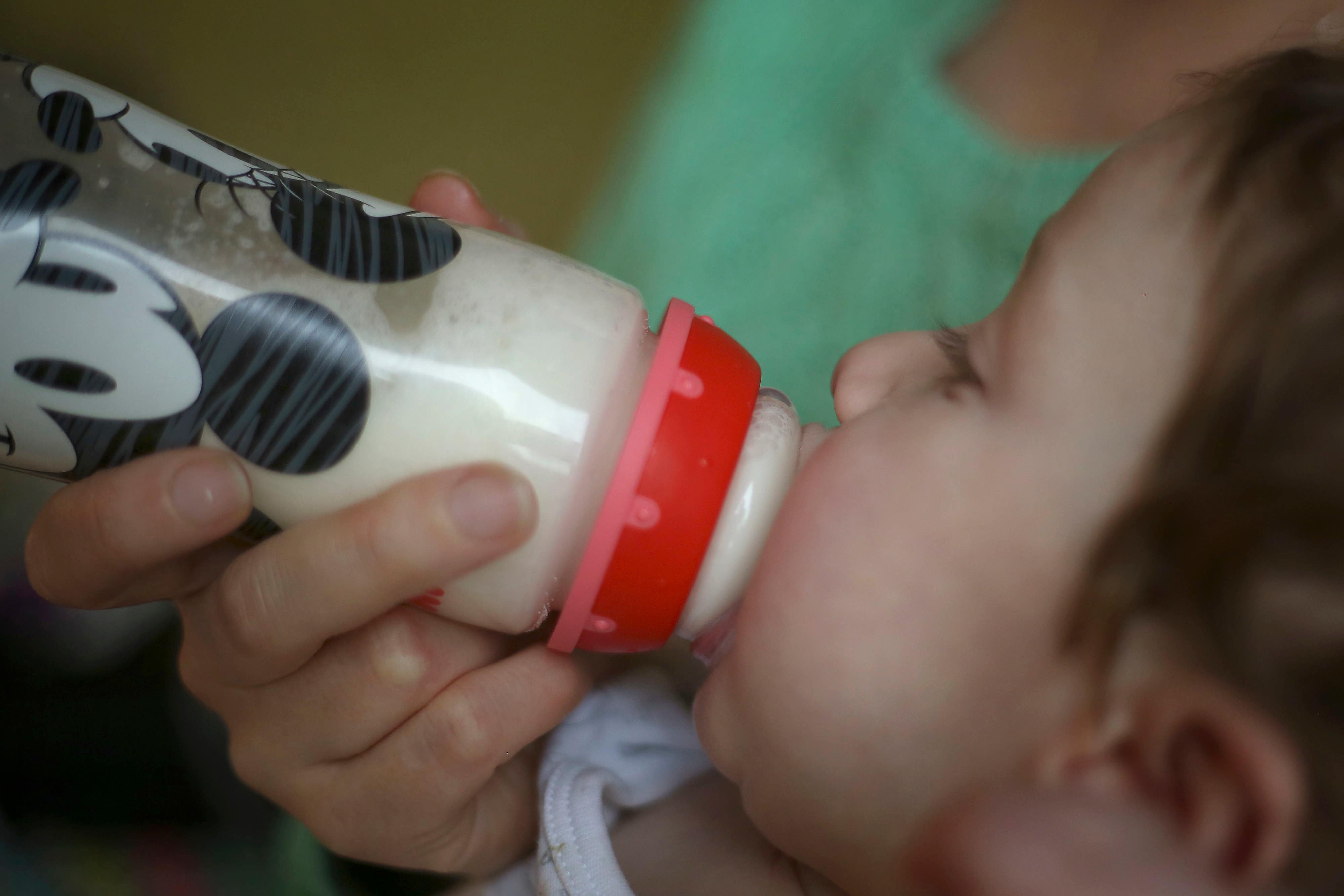 Rising food prices disproportionately hurt those on the lowest incomes, so removing the threshold for qualifying benefits means around 20,000 people will now get vital help to buy healthy foods. (Philip Toscano/PA)