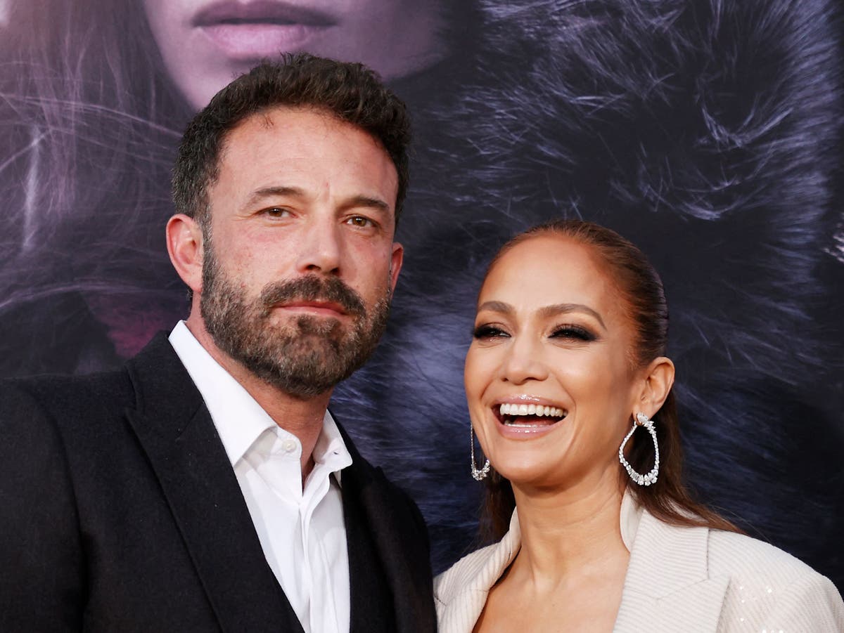Ben Affleck video clears up claim he &lsquo;argued&rsquo; with Jennifer Lopez on red carpet