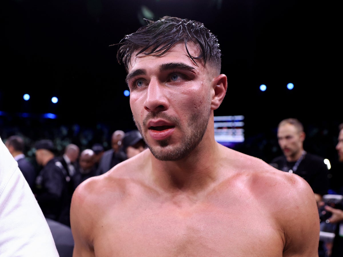 Tommy Fury says he’d stop KSI ‘very early’ in any bout between pair as he arrives for Misfits boxing