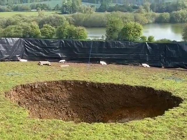 <p>A large sinkhole has appeared above a tunnel being built for the high-speed HS2 railway line in Buckinghamshire</p>