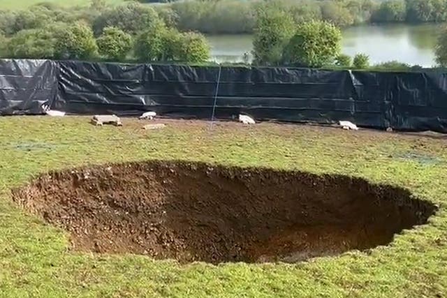 <p>A large sinkhole has appeared above a tunnel being built for the high-speed HS2 railway line in Buckinghamshire</p>