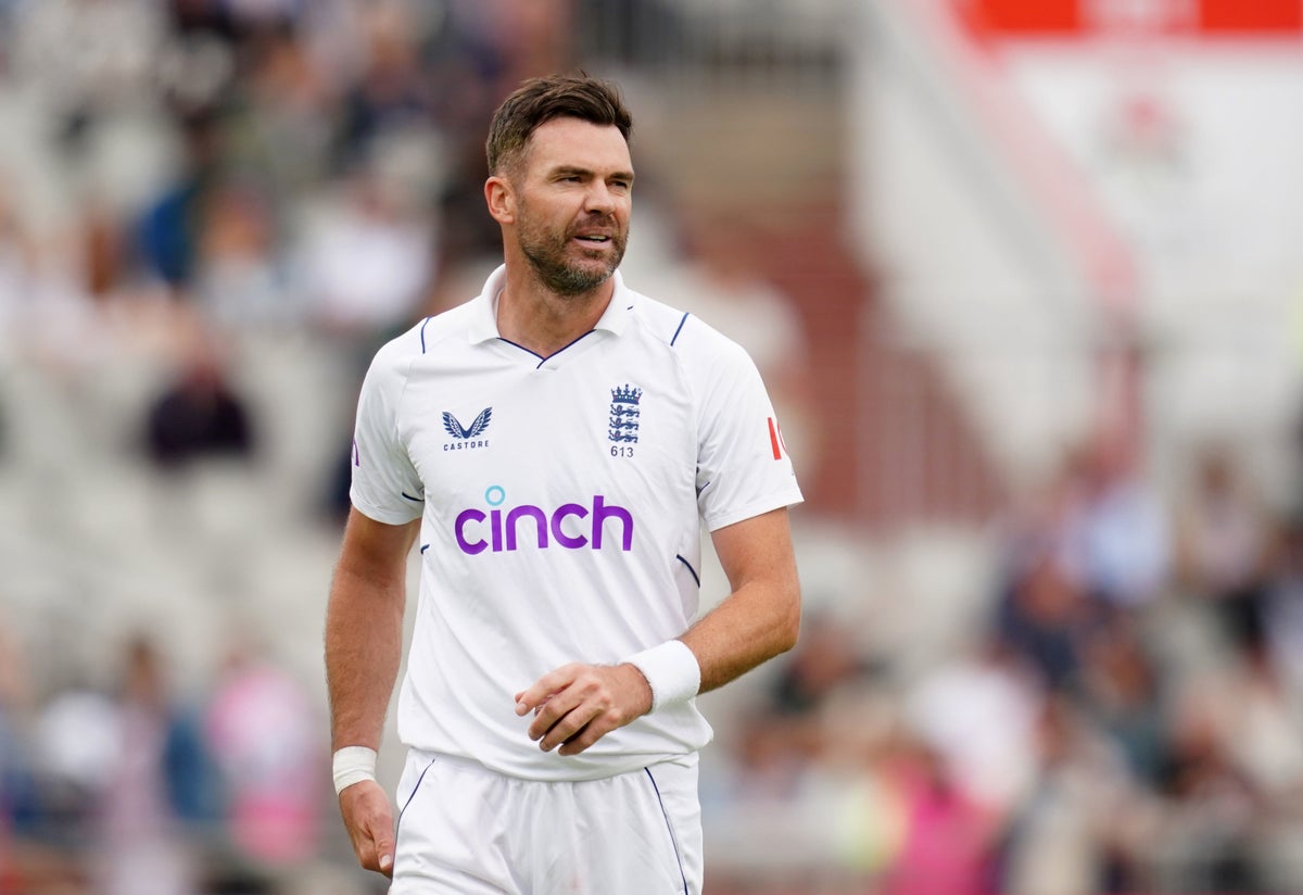James Anderson suffers injury scare just one month before Ashes