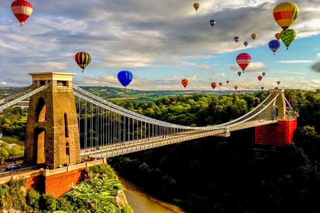 <p>Hot air balloons over Clifton Suspension Bridge, Bristol</p>
