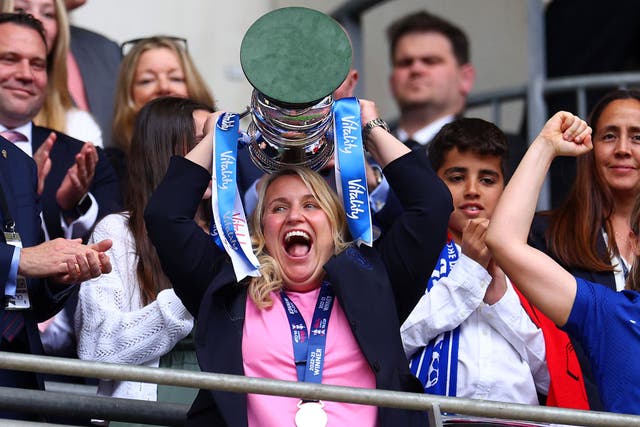 <p>Emma Hayes and Chelsea lifted their third FA Cup in a row  </p>