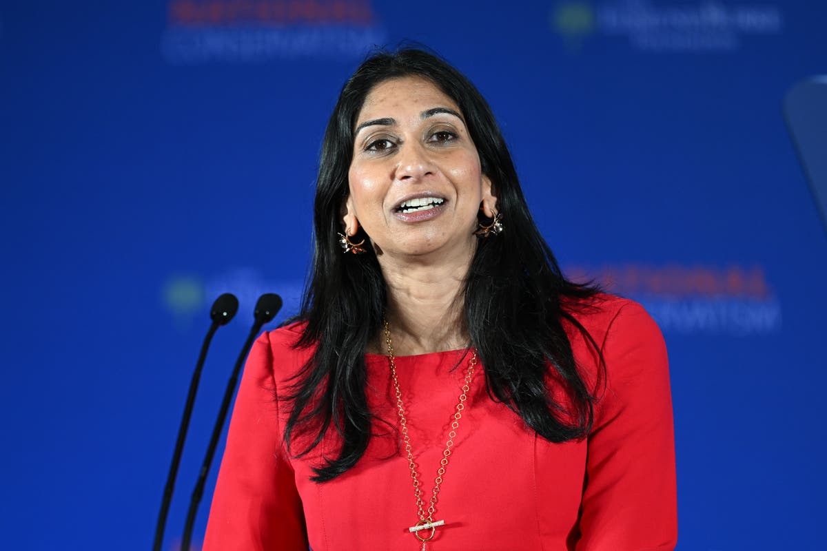 Suella Braverman should &lsquo;concentrate on being home secretary&rsquo;, says senior Tory