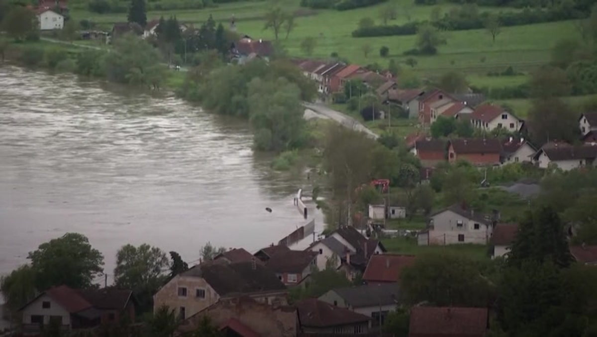 Croatia: Soldiers deployed as river banks burst and trigger heavy flooding