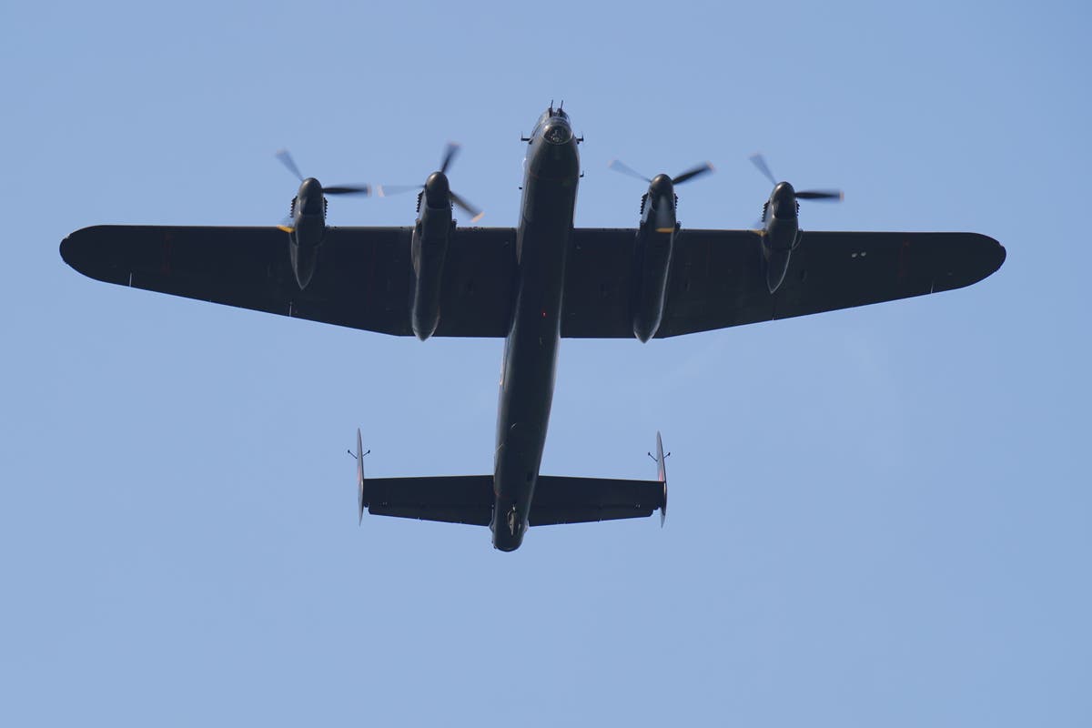 Lancaster flypast pays 80th anniversary tribute to Dambusters