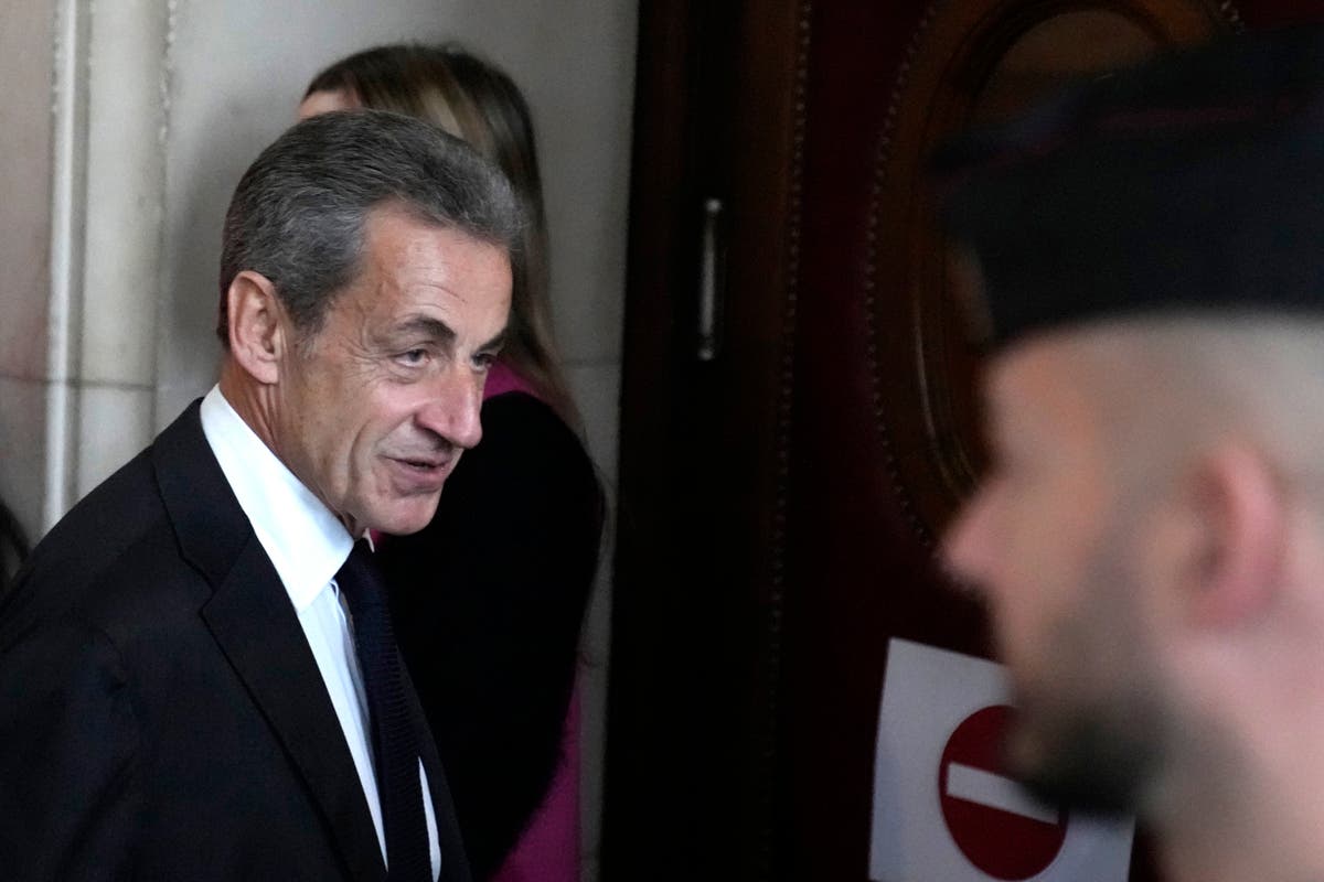 L’ancien président français Sarkozy a perdu l’appel suite à une condamnation pour corruption ;  les peines de prison ont été appliquées