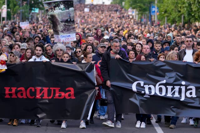 SERBIA-AMENAZAS A ESCUELAS