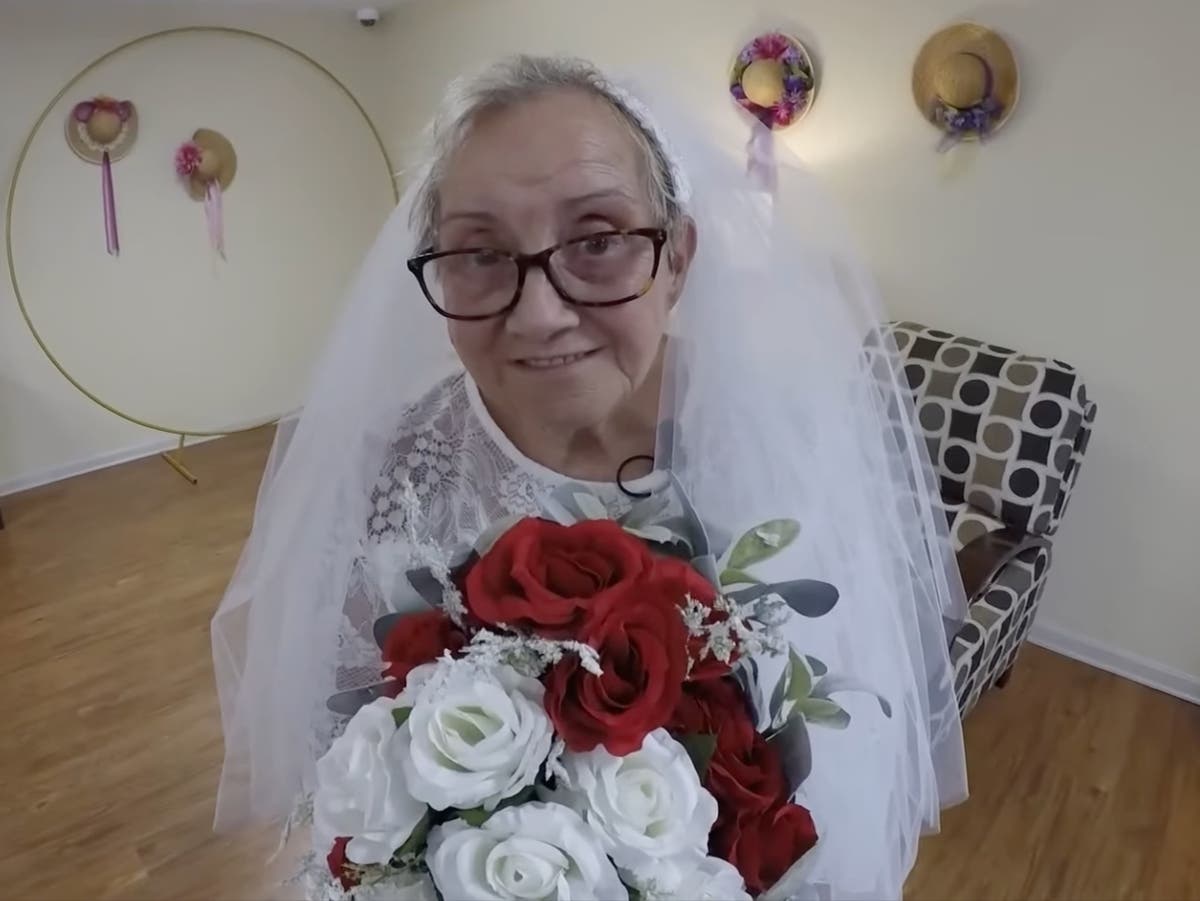 Elderly woman marries herself at the age of 77 to fulfil lifelong dream wedding 