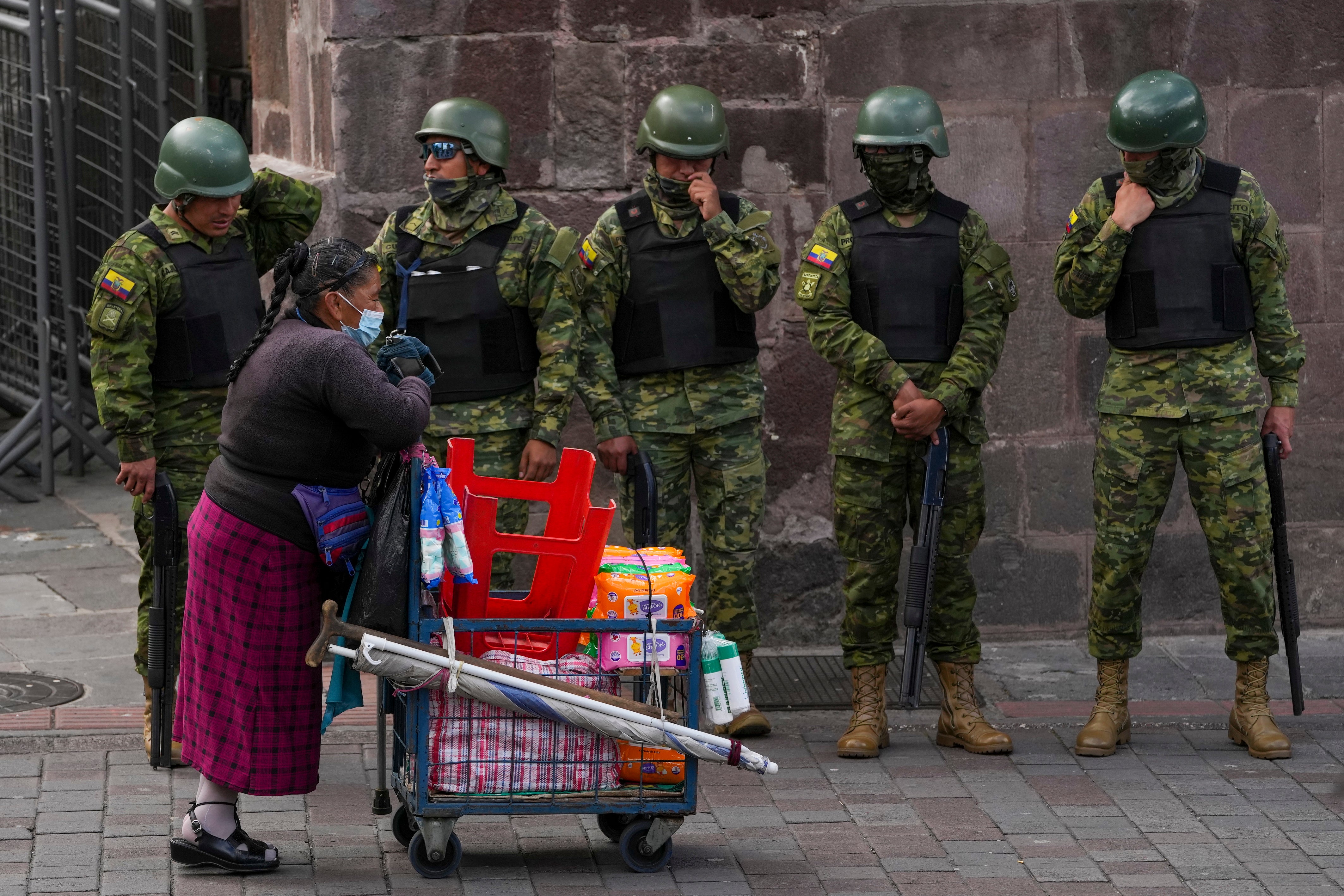 ECUADOR-PRESIDENTE REACCIONES