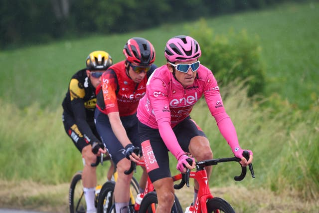 <p>Geraint Thomas retained the overall lead on a drama-free day at the Giro </p>