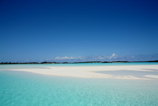 <p>Sandbars and islands in the Bahamas </p>