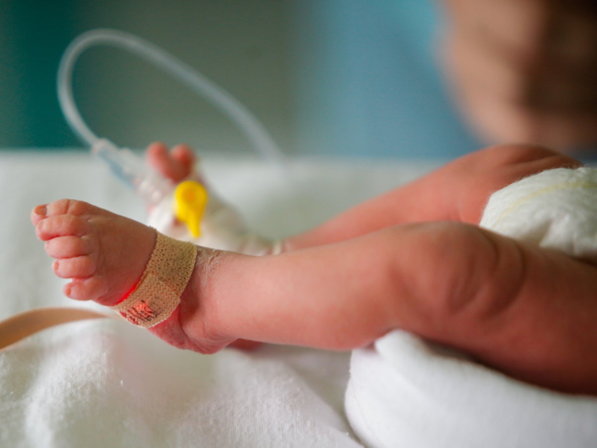Warning as baby dies and seven more fall critically ill with ‘usually mild virus’