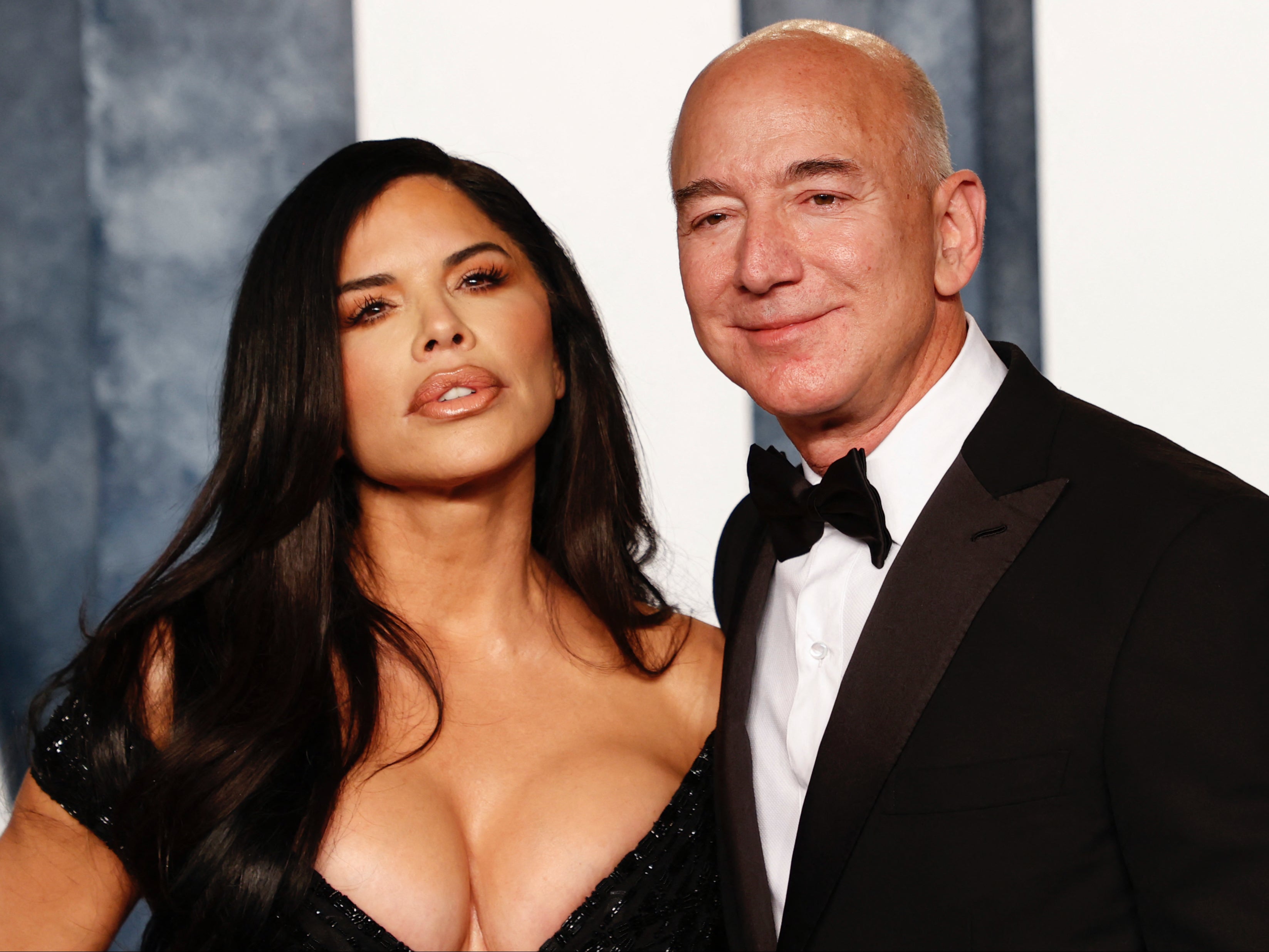 jeff bezos yacht with lauren sanchez