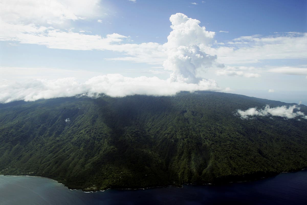 7.7 magnitude earthquake in far Pacific creates small tsunami off Vanuatu