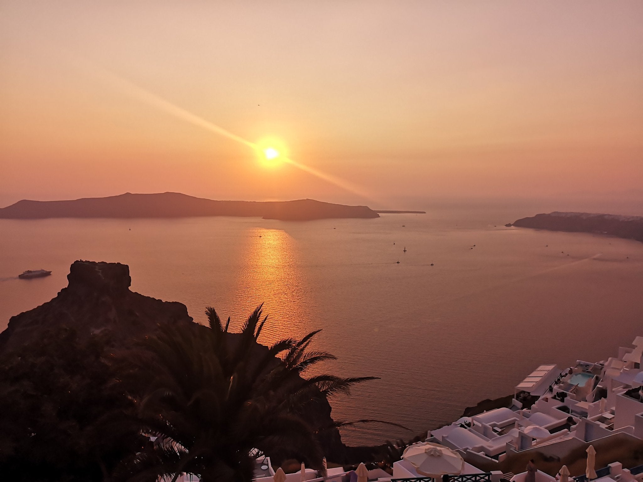 Santorini deserves its glamorous rep