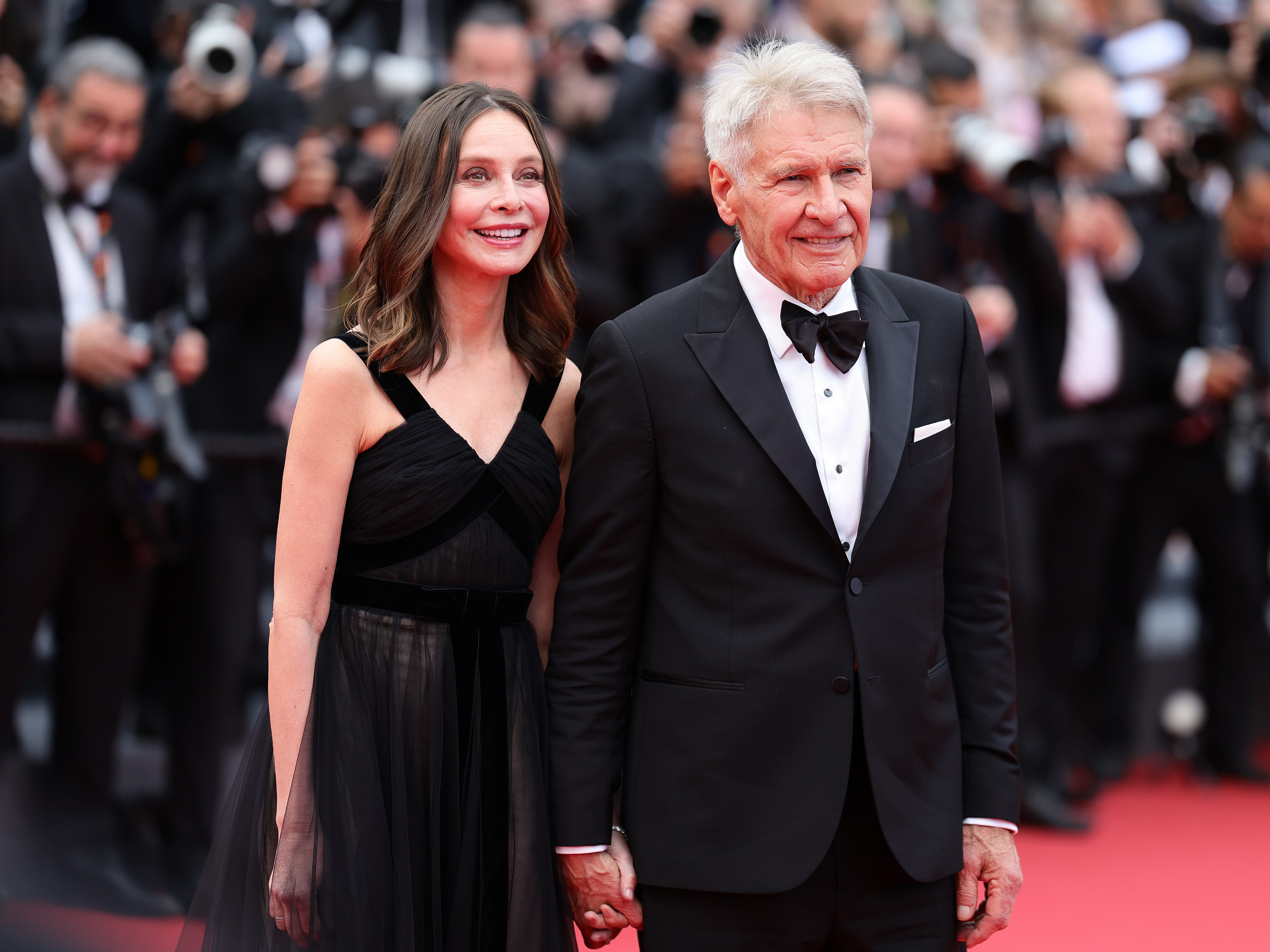 Harrison Ford lovingly admires wife Calista Flockhart in adorable viral photo Couple goals The Independent