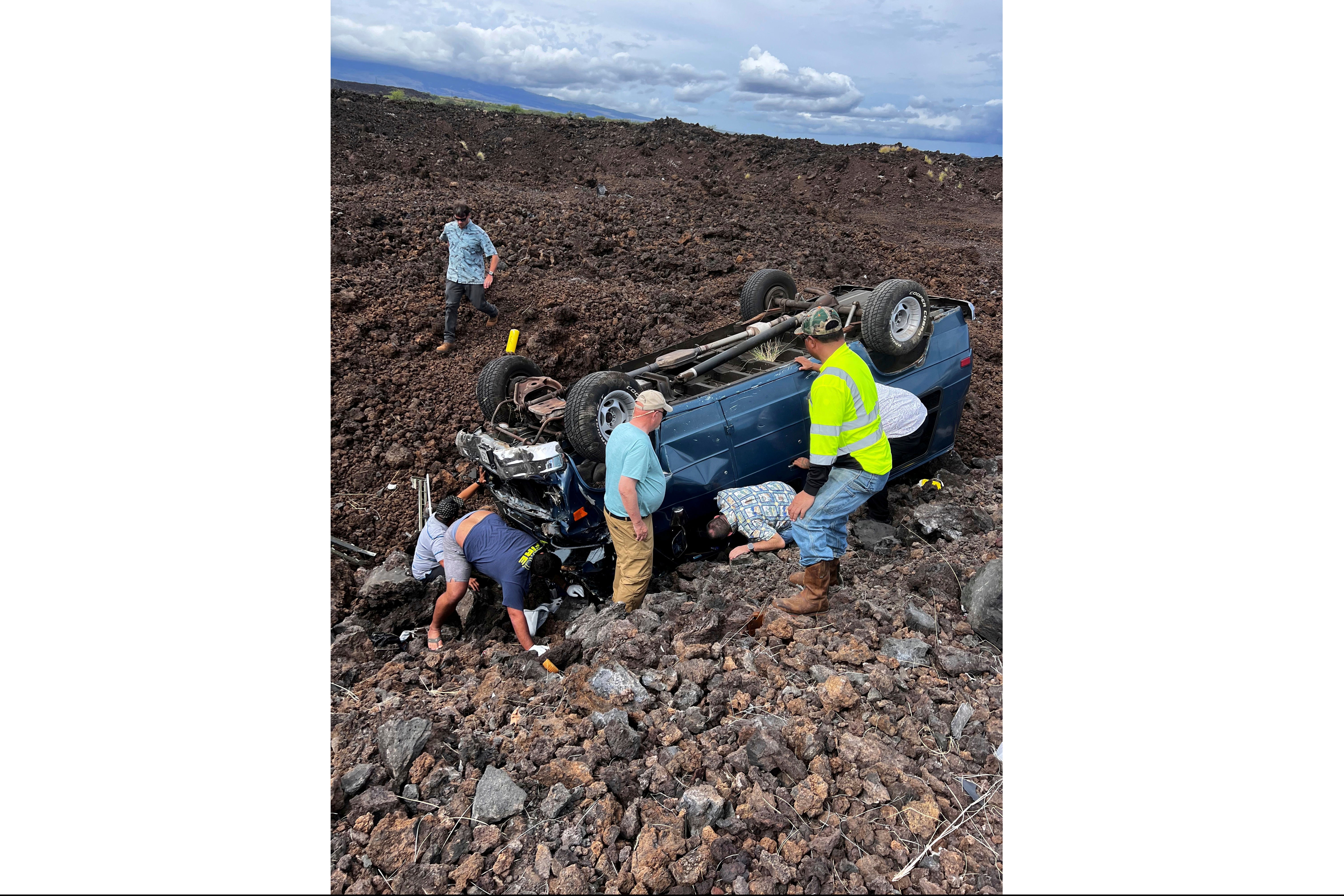 Hawaii Governor Renders Aid