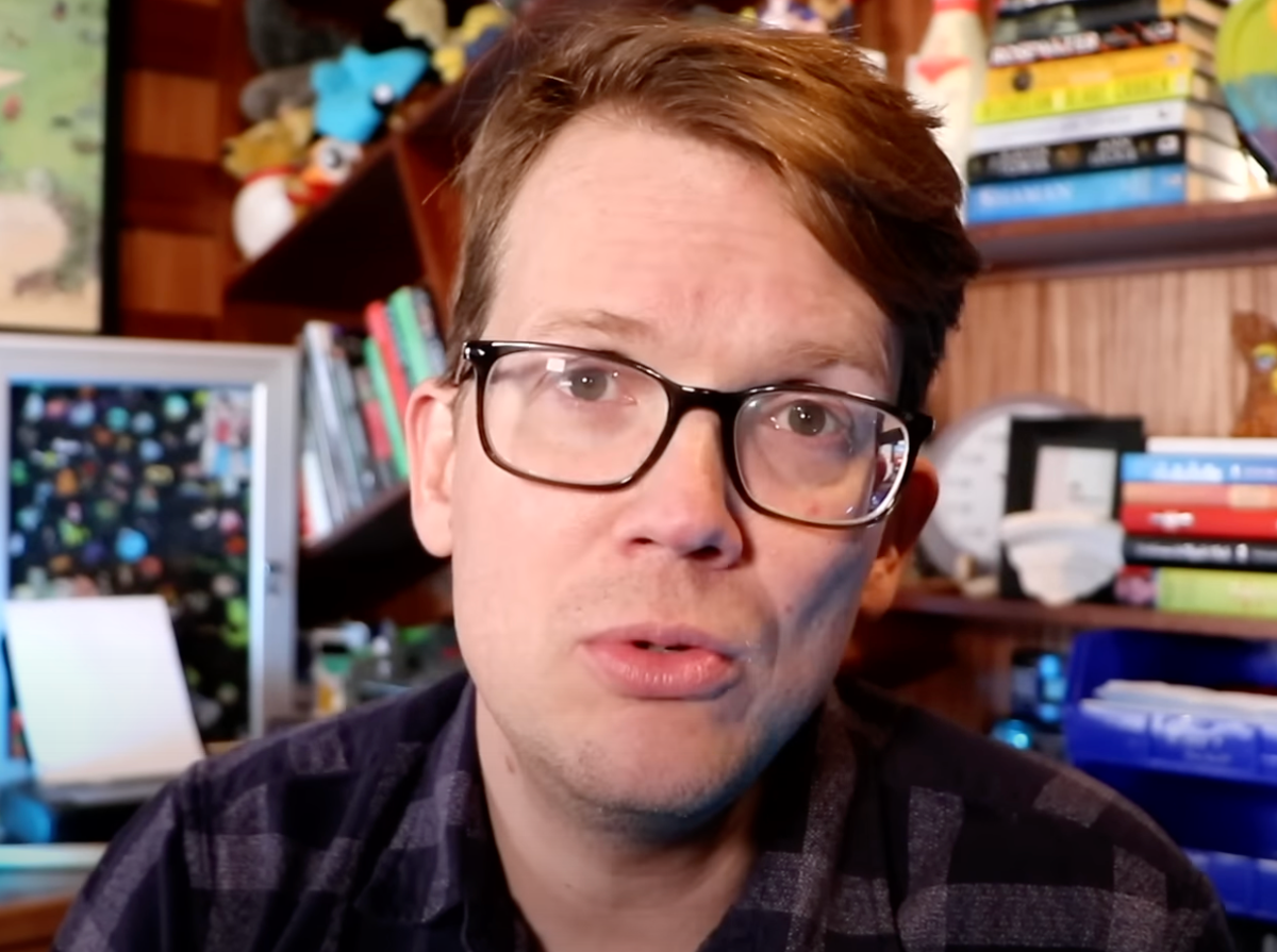 Bintang YouTube Hank Green mengungkapkan diagnosis limfoma Hodgkin dalam video baru