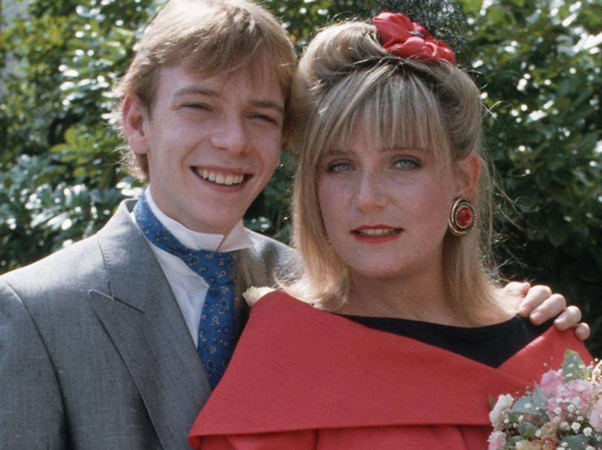 EastEnders stuns fans with return of major character killed off 25 years ago