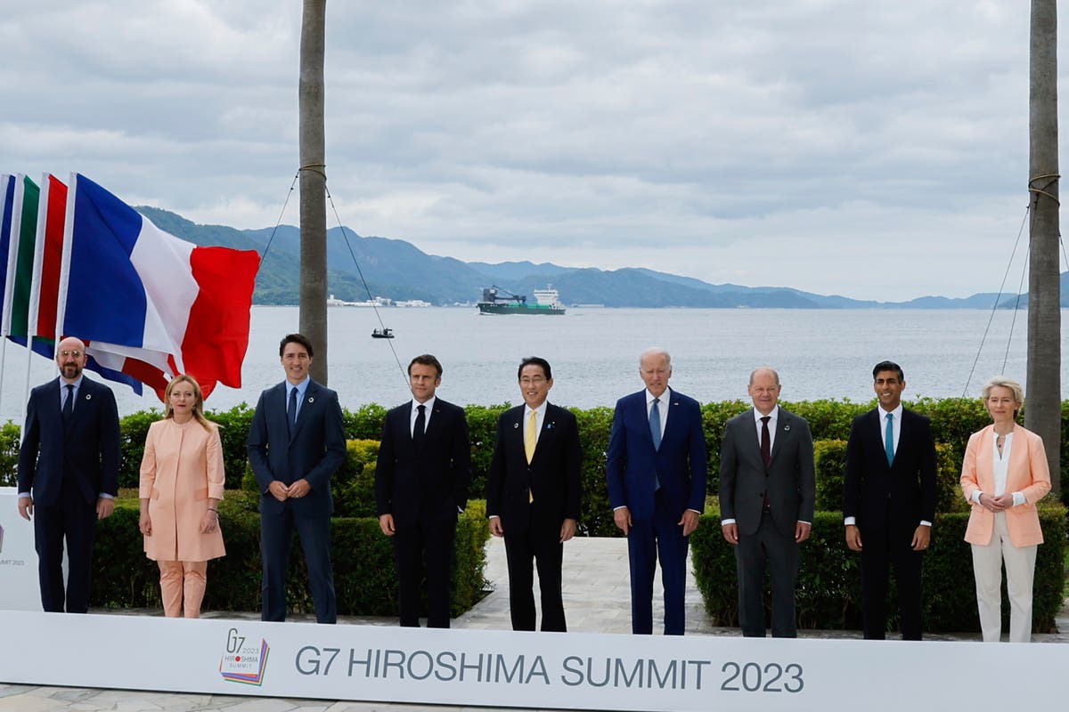 Watch live as G7 leaders and guest countries gather for family photo in Japan