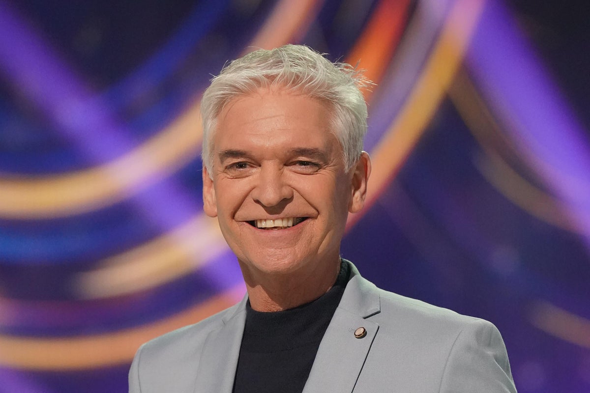 Phillip Schofield quits – live: Holly Willoughby issues statement as This Morning star leaves show over ‘feud’