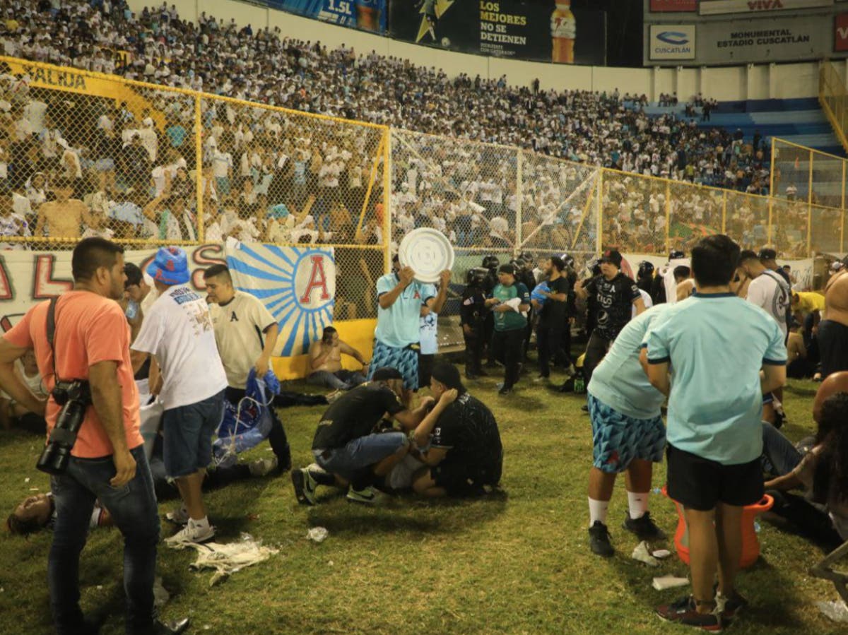 At least 12 dead and nearly 100 injured in stampede at El Salvador stadium