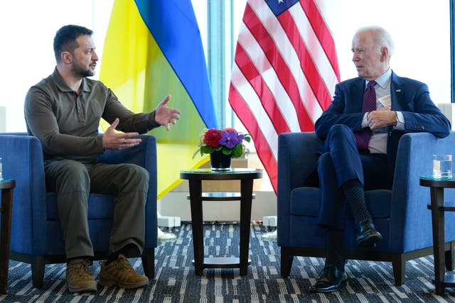 <p>Volodymyr Zelensky and Joe Biden at the G7 summit </p>
