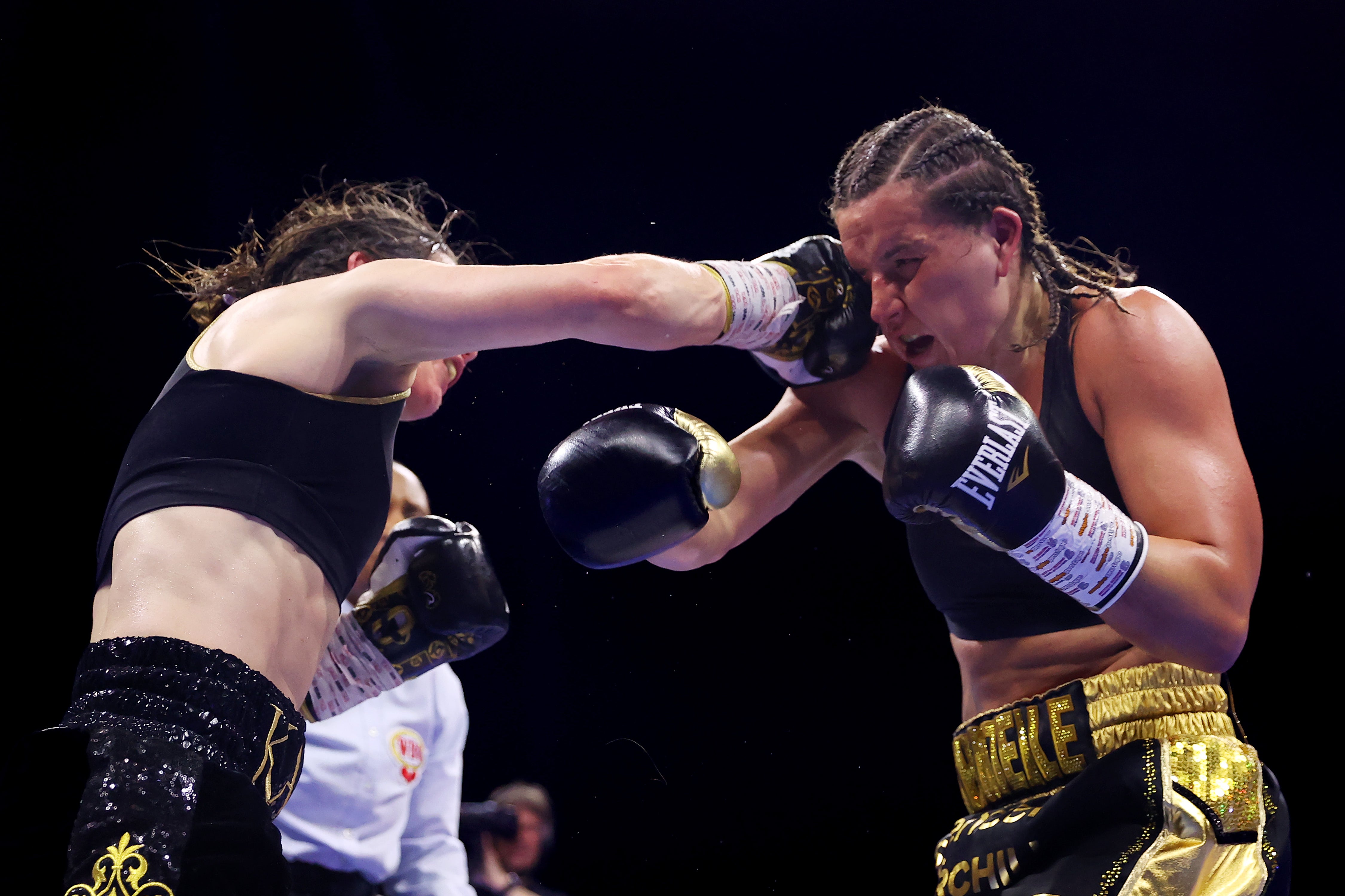 Katie Taylors long reign as boxing queen over despite heroic last stand The Independent