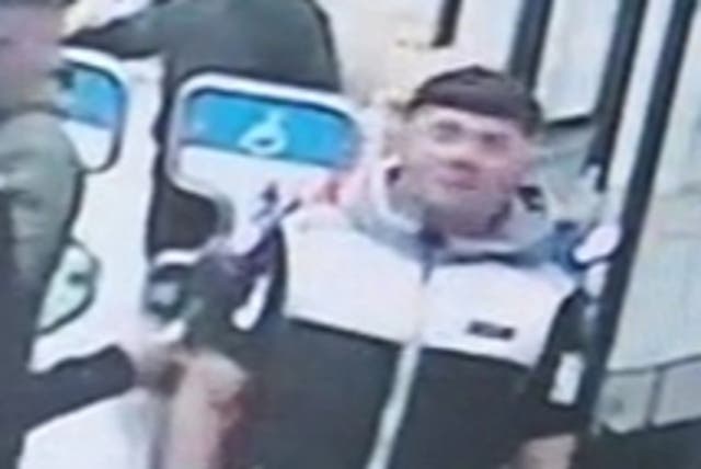 <p>Police are appealing for witnesses to come forward to help identify this man </p>