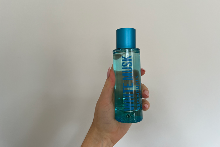 Escentuals white musk perfume for women