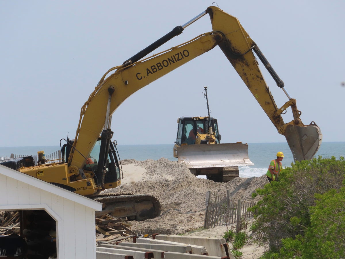 Emergency beach repairs start in New Jersey town amid $33M legal fight with state