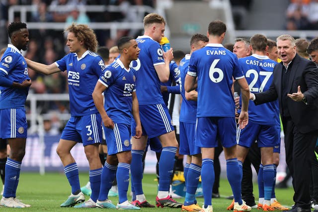 <p>Playing it safe? Dean Smith talks with his players during Leicester’s 0-0 draw with Newcastle on Monday </p>