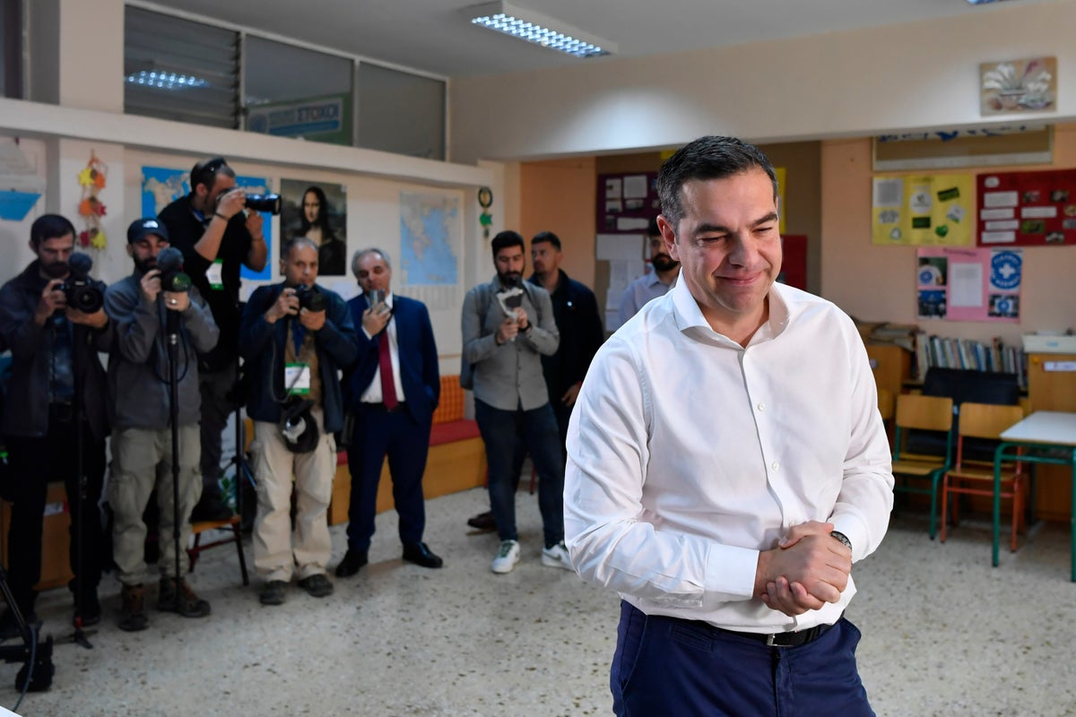 Stung by election defeat, Greek opposition forced to pass on chance to form government